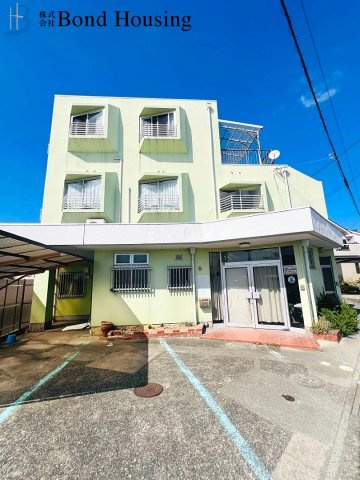 店舗付き住宅　大久保町大窪　築48年の前面道路含む現地写真