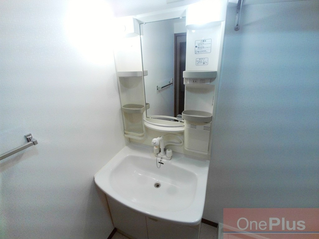 フレンテ灘の洗面所