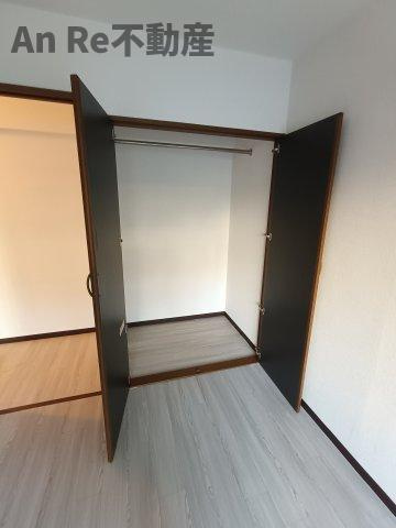 春花園五番館の収納