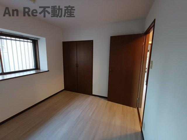 春花園五番館の居間・リビング