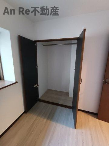 春花園五番館の収納