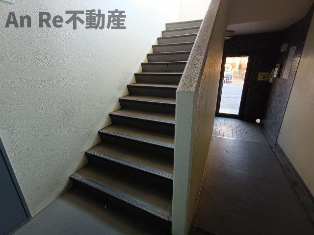 春花園五番館のロビー