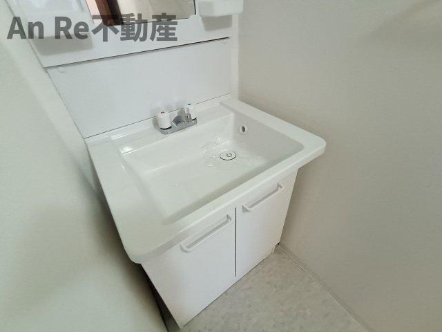 春花園五番館の洗面所