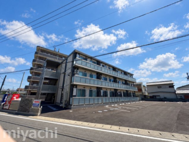 徳島市春日２丁目のアパート