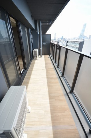 スプランディッド難波IIIのバルコニー|別部屋参考写真