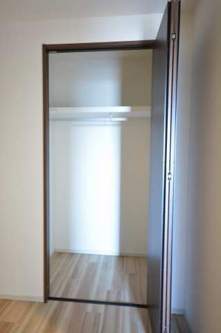 スプランディッド難波IIIの収納|別部屋参考写真