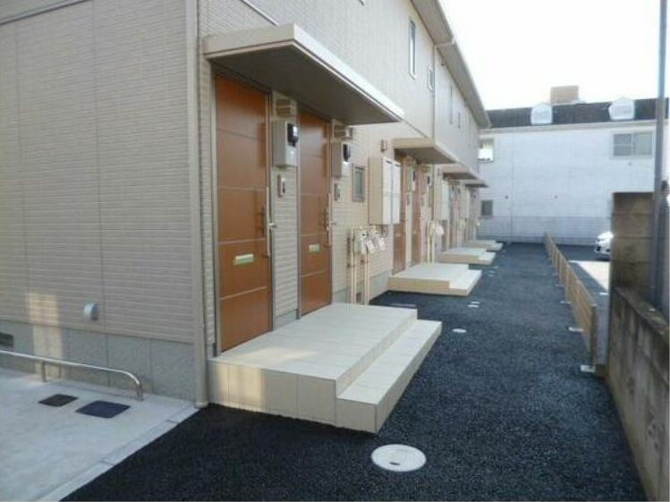 ソレイユ船橋本町のエントランス