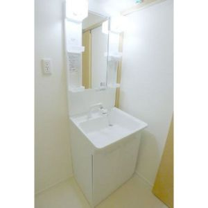 ソレイユ船橋本町の独立洗面台