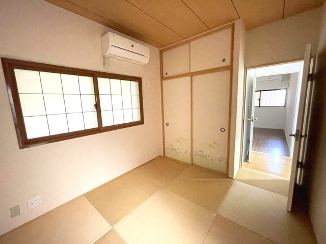 コート芦屋朝日ヶ丘一号棟の和室|しっとりと落ち着いた雰囲気です。気軽にごろ～んと出来ます
