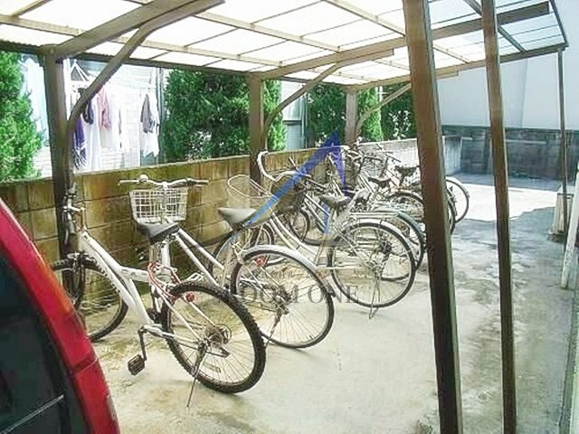 コーポスバルのその他共用部分|駐輪場です。