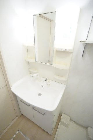 【洗面所】 | ハックベリーハウス | ※同物件、同タイプ、間取り反転のお部屋です