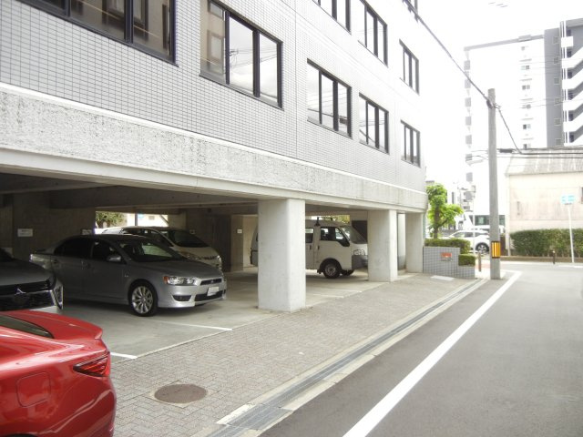 中村第２ビルの駐車場