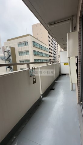 文京区本郷１丁目の賃貸マンションのバルコニー