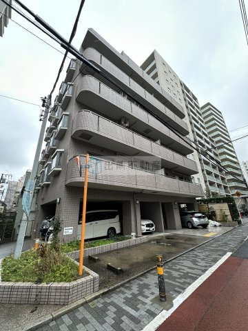 文京区本郷１丁目の賃貸マンションの外観