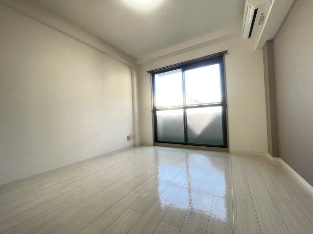 寝屋川市高宮栄町の賃貸マンションの内装