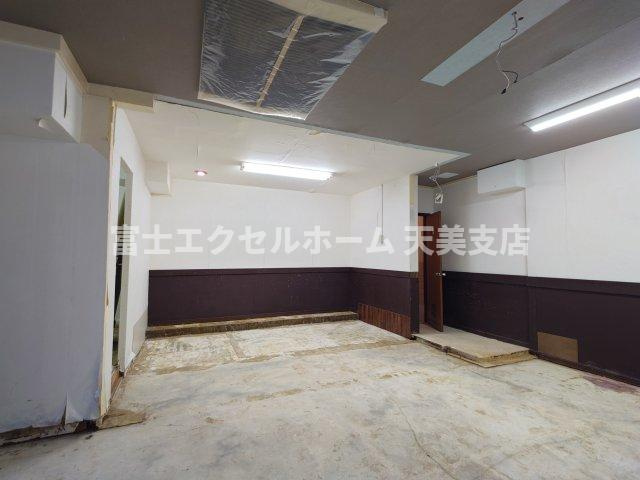  シャンクレール御陵前のその他