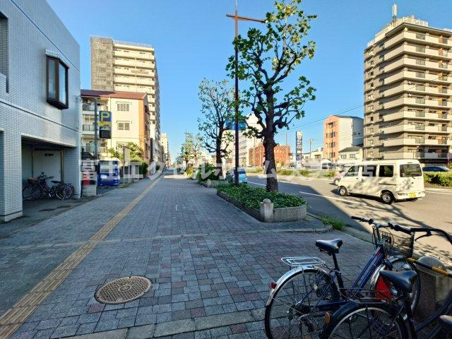  シャンクレール御陵前の駐車場