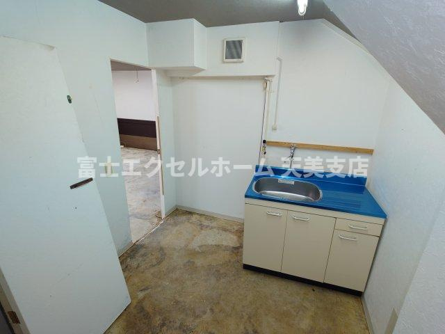  シャンクレール御陵前のその他