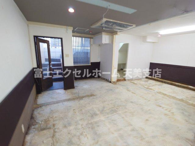  シャンクレール御陵前のロビー