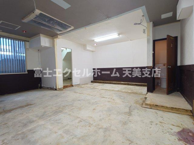  シャンクレール御陵前のロビー