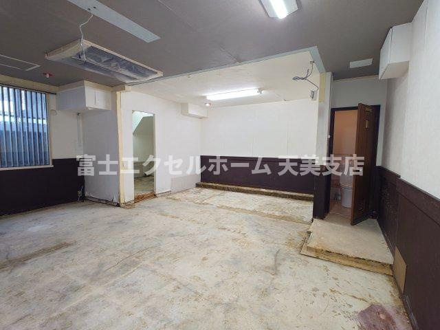  シャンクレール御陵前のロビー