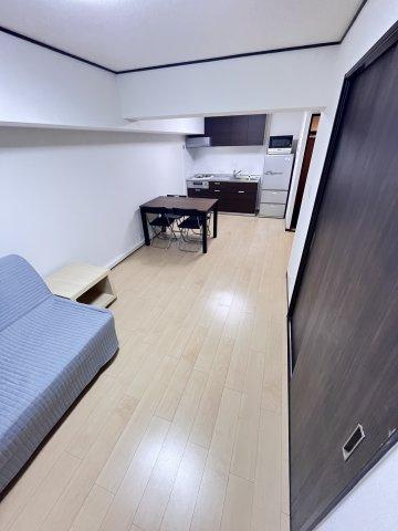 大阪市都島区中野町２丁目の賃貸マンションの居間・リビング