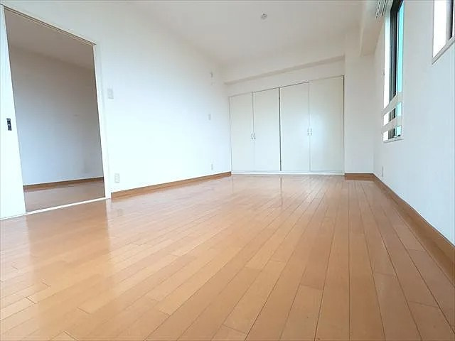 サカエハイツ六甲の居間・リビング