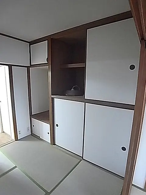 神戸市東灘区北青木２丁目の賃貸マンションの収納