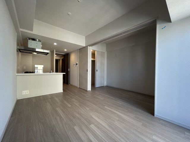 神戸市中央区栄町通４丁目の賃貸マンションの居間・リビング