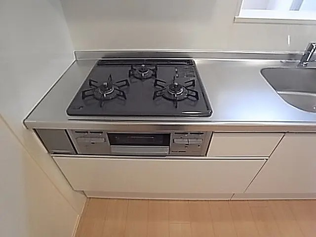 芦屋市岩園町の賃貸マンションのキッチン