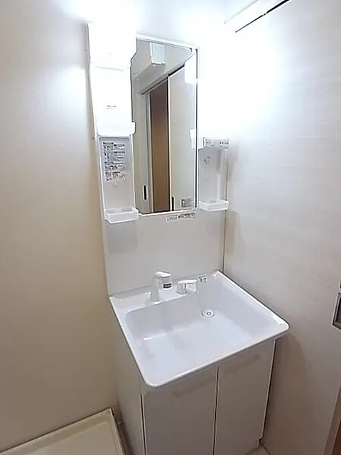 芦屋市岩園町の賃貸マンションの洗面所