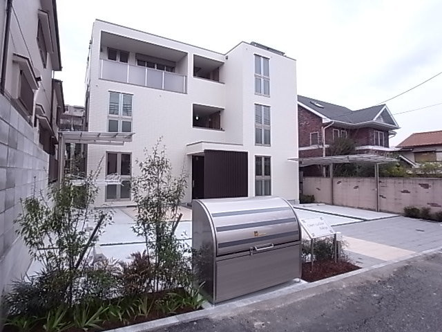 芦屋市岩園町の賃貸マンションの外観