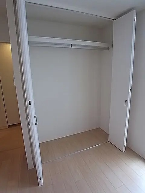 芦屋市岩園町の賃貸マンションの収納
