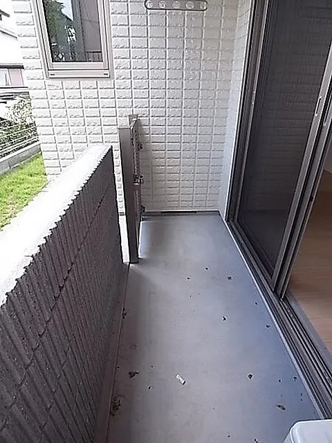 芦屋市岩園町の賃貸マンションのバルコニー