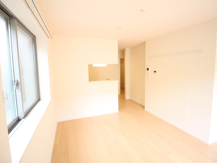 芦屋市岩園町の賃貸マンションの居間・リビング