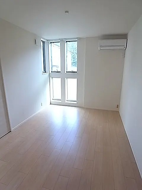 芦屋市岩園町の賃貸マンションの居間・リビング