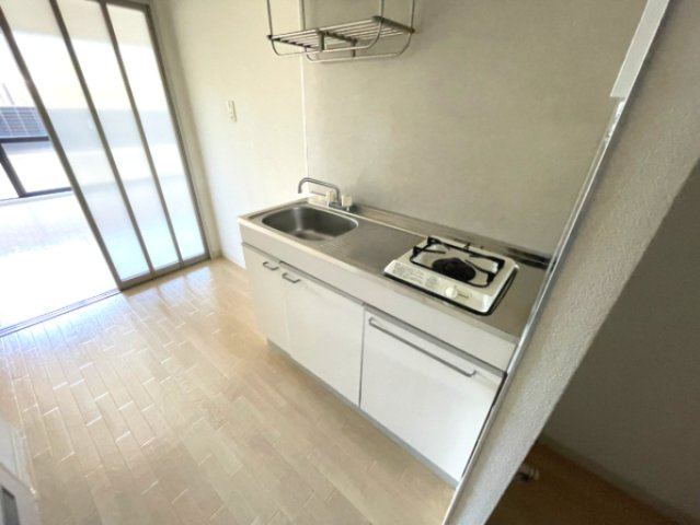 芦屋市大原町のアパートのキッチン