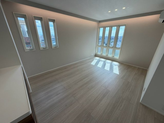 芦屋市東芦屋町のアパートの居間・リビング