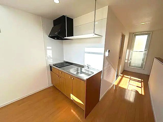 芦屋市親王塚町のアパートの居間・リビング
