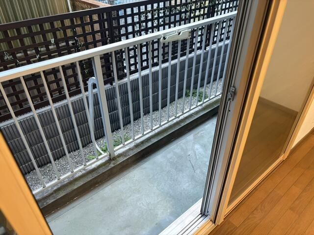 工東フラットのバルコニー