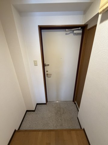 ハッピー塚口の玄関