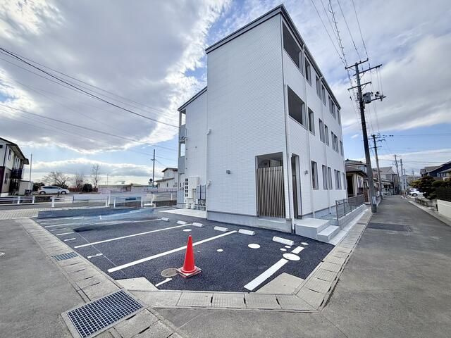 レパロの駐車場