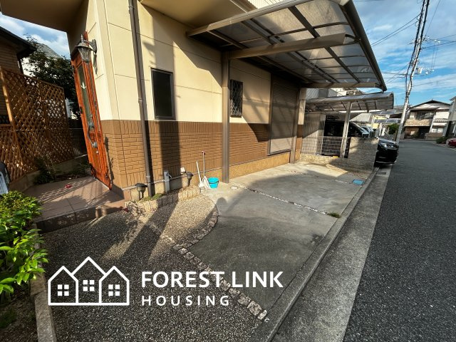 藤井寺市国府2丁目戸建の前面道路含む現地写真