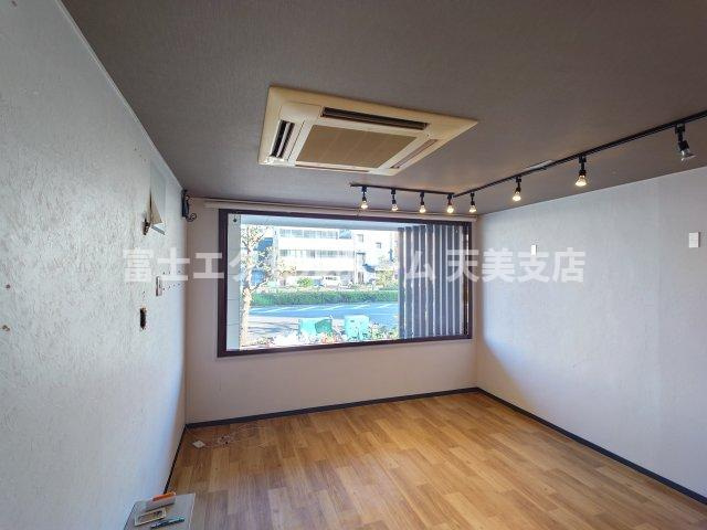  シャンクレール御陵前の居間・リビング