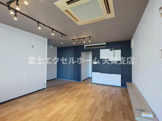  シャンクレール御陵前の居間・リビング