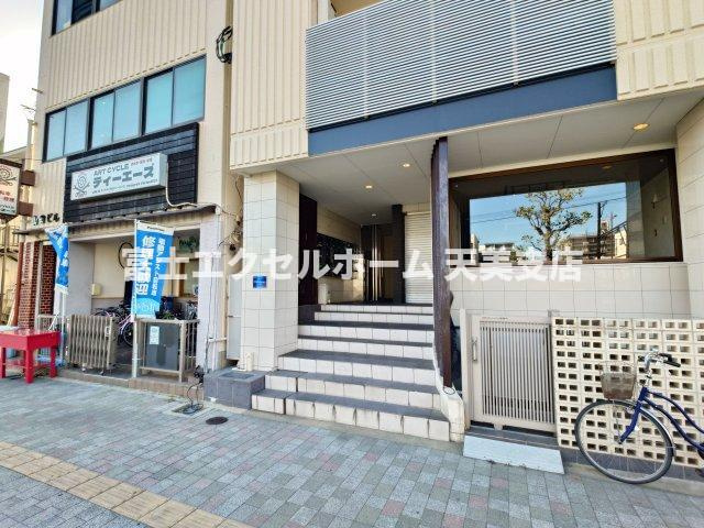  シャンクレール御陵前のエントランス