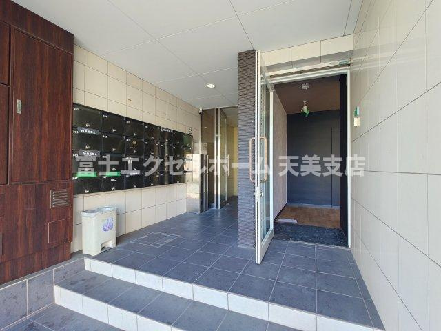  シャンクレール御陵前のエントランス
