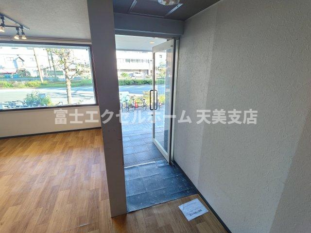  シャンクレール御陵前のその他