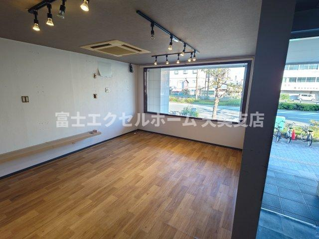  シャンクレール御陵前のその他