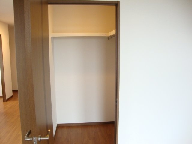 アムール弐番館の収納|※同タイプの部屋写真です